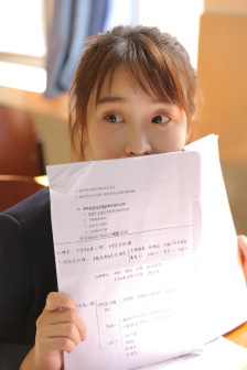 透明比基尼泳衣美女